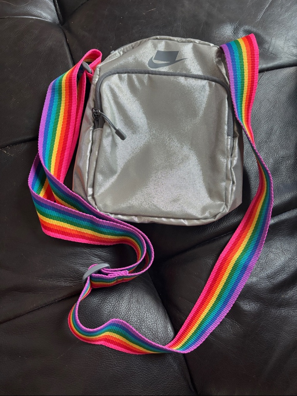 Nike BE TRUE Crossbody Heritage BETRUE Bag Silver/MultiColor/Cool Grey CJ9056-01